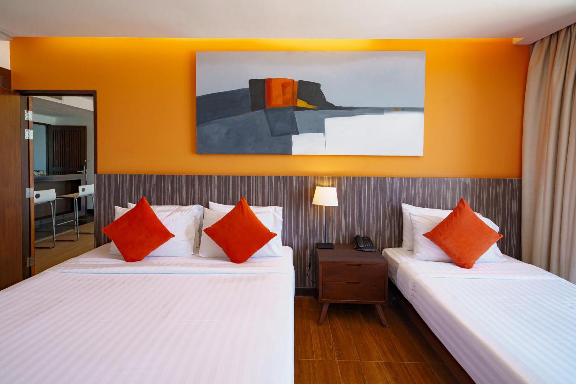 Hotel J Pattaya Exterior photo