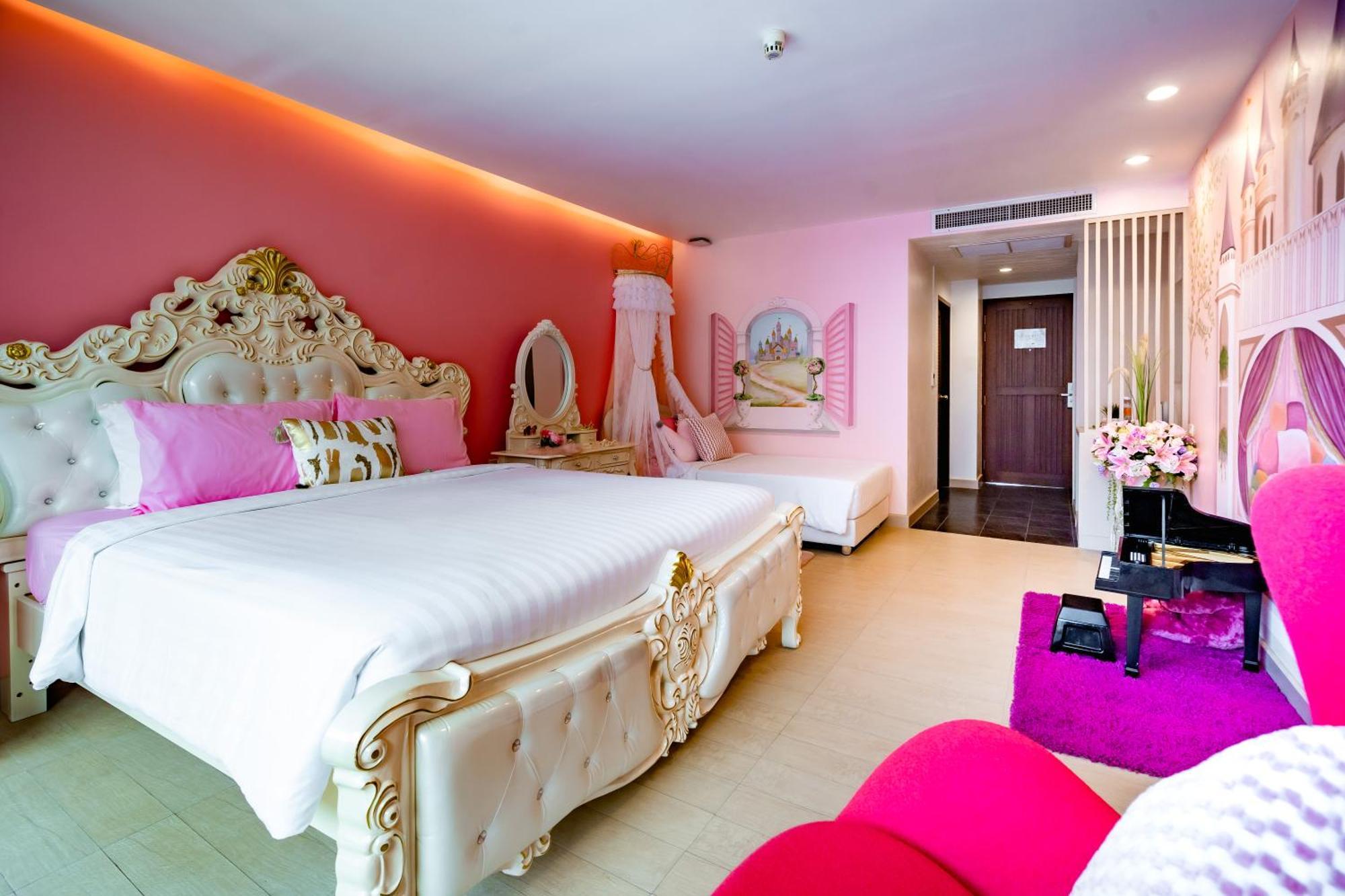 Hotel J Pattaya Exterior photo